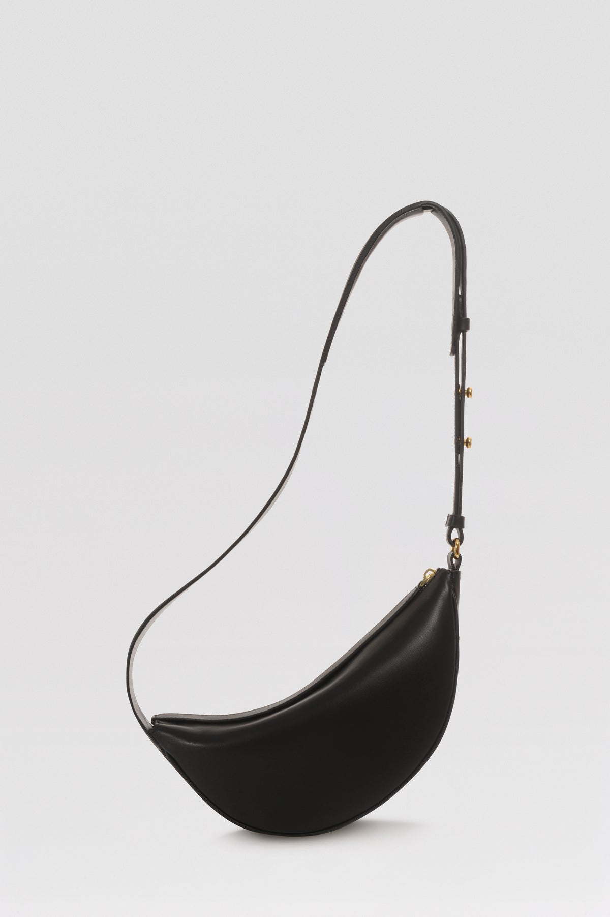 Mini sac banane Lou ENVOL noir — vue de face fermé #Couleur_Noir