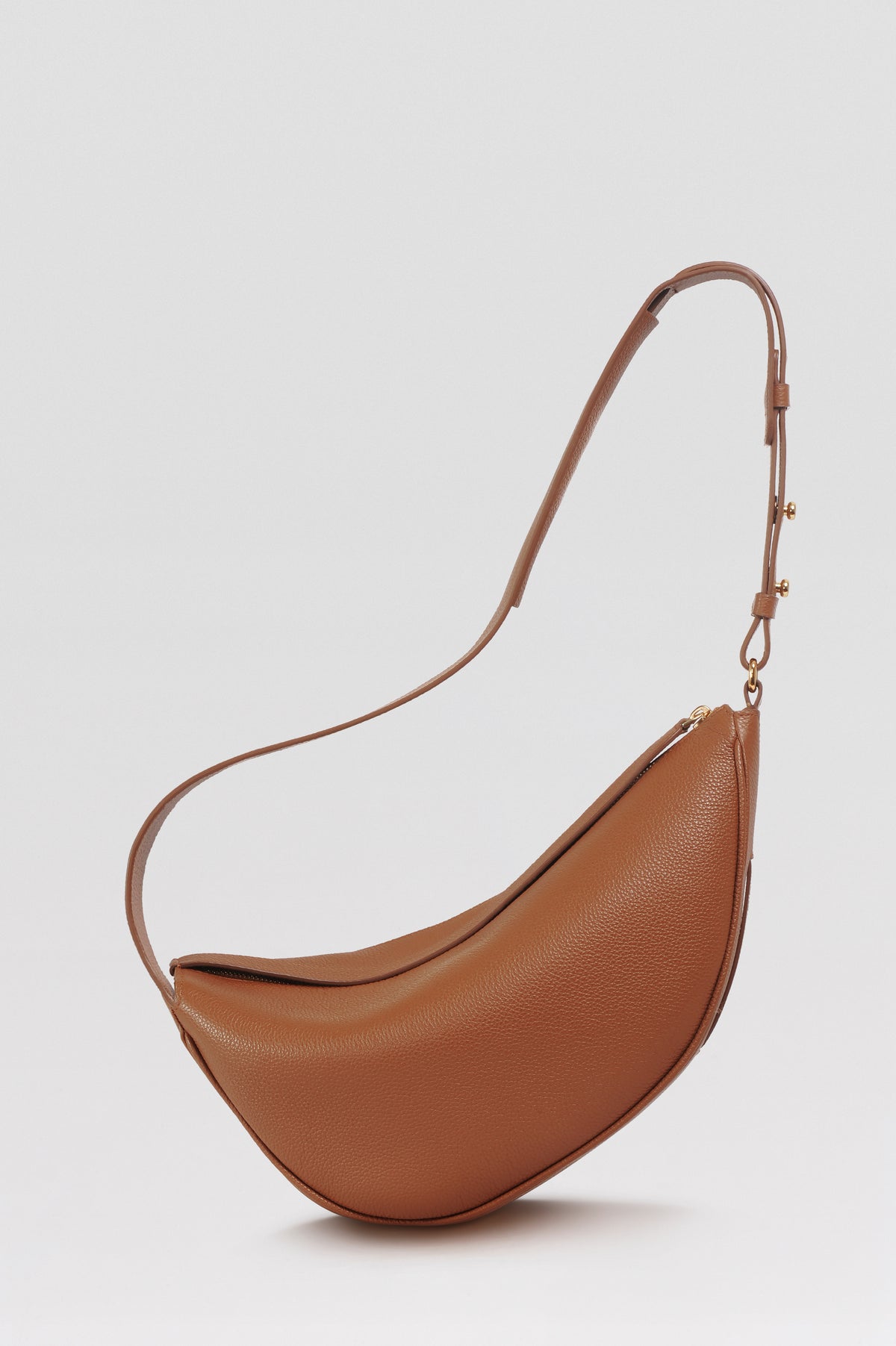 Sac banane Thelma ENVOL camel — vue de face fermé #Couleur_Camel