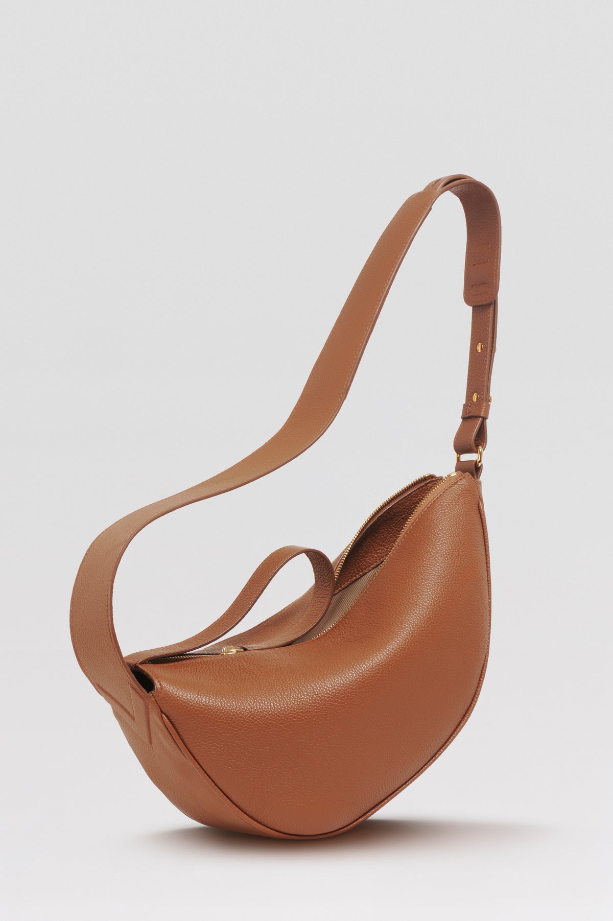 Sac banane Thelma ENVOL camel — vue de face ouvert #Couleur_Camel
