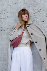 Mini sac banane Lou ENVOL en cuir bois de rose — vue de face