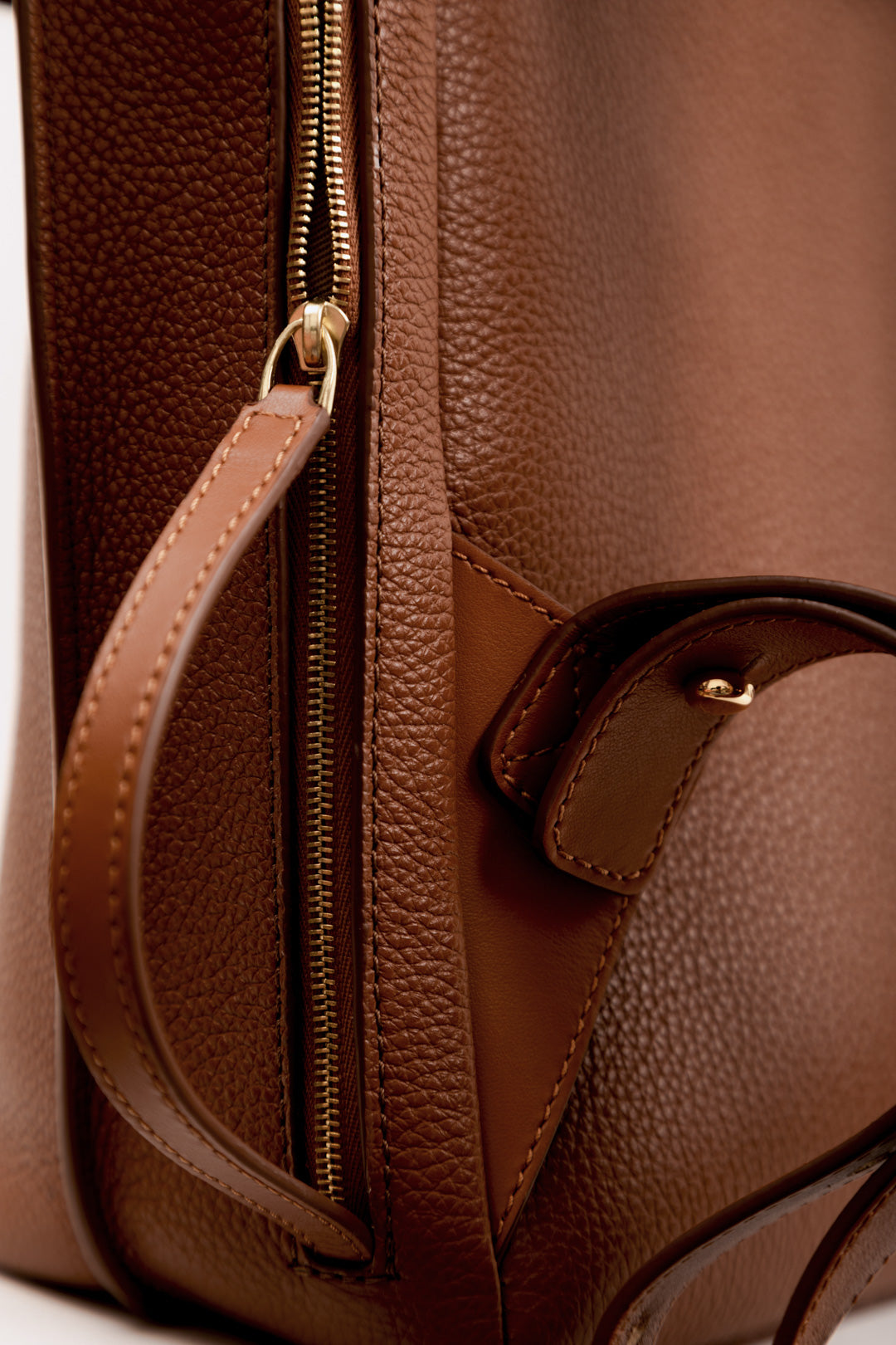 Sac à dos Ysé ENVOL camel — détail bandoulière #Couleur_Camel