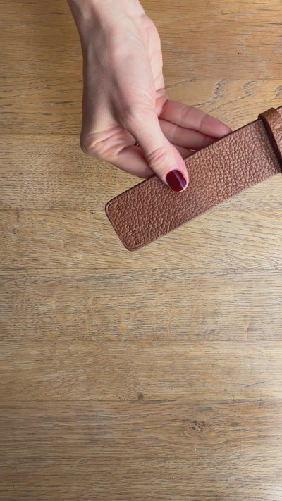 Le bracelet manchette Ava ENVOL camel en vidéo #Couleur_Camel